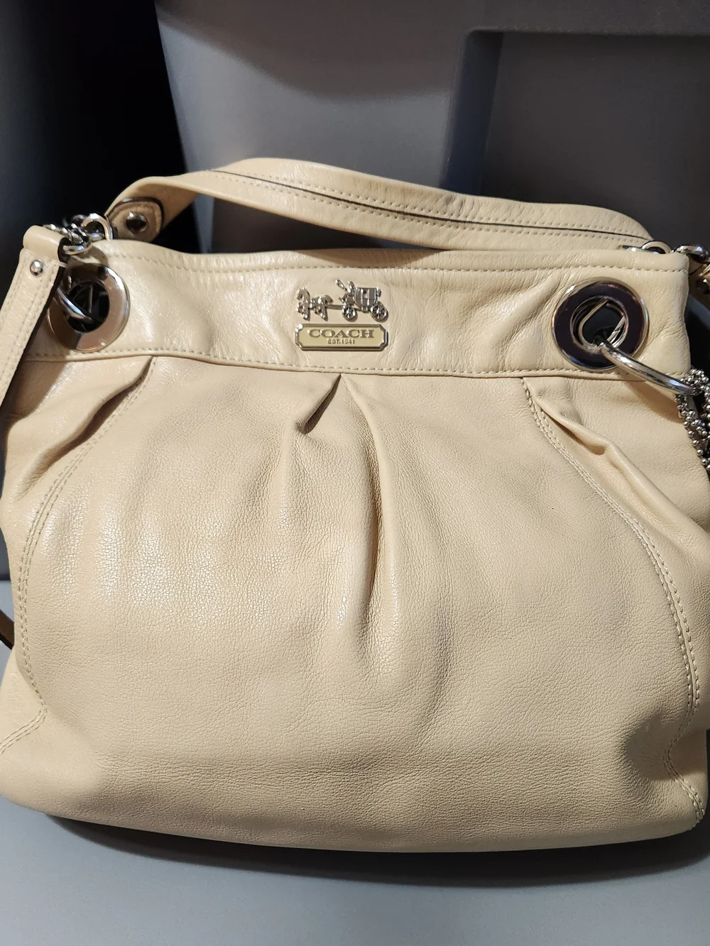 Coach Leather Shoulder Bag in Cream
